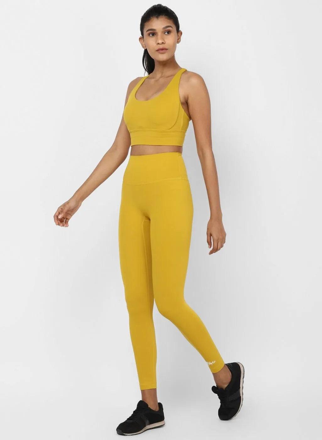 Naina Yoga Set