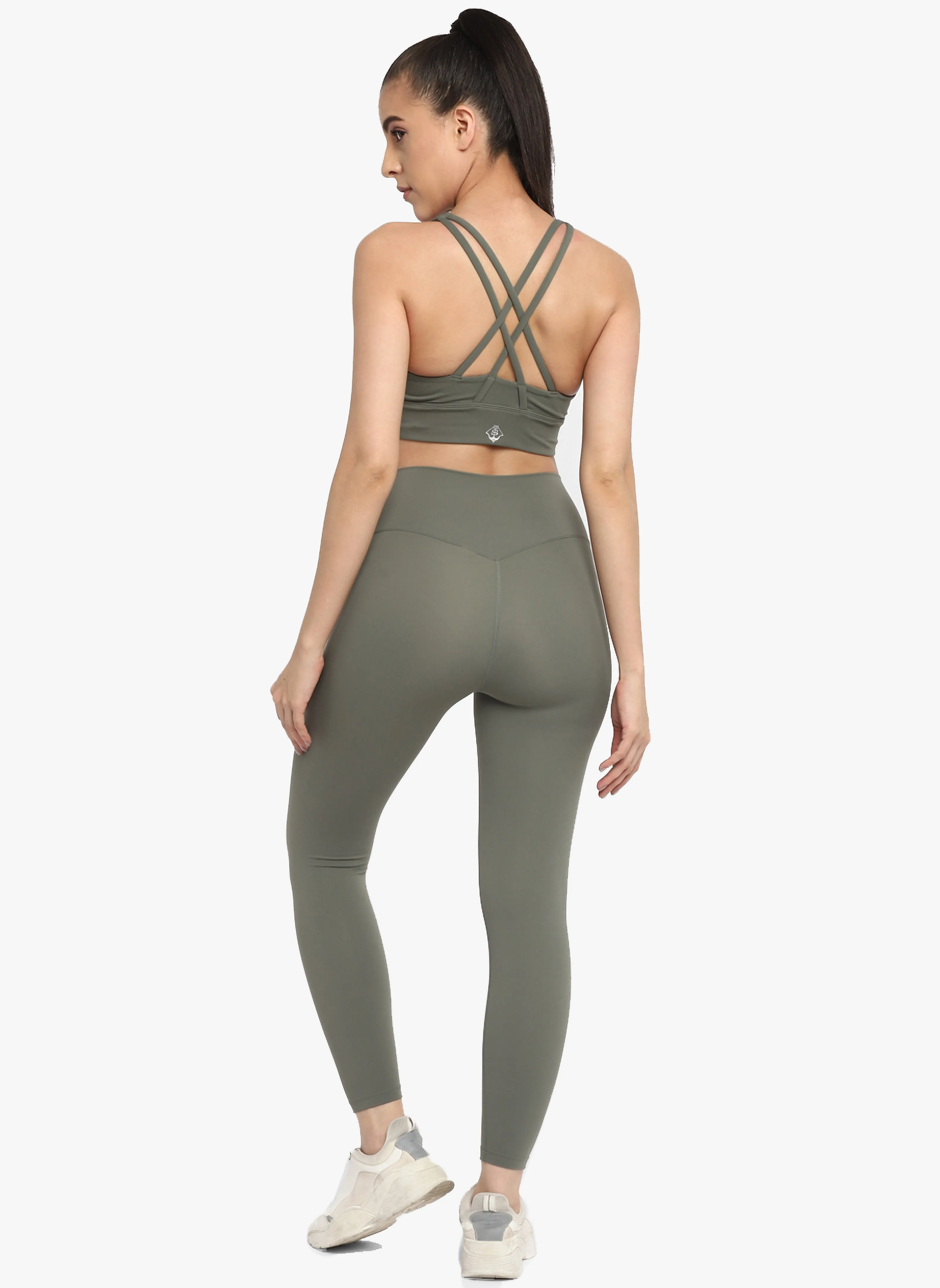 Naina Yoga Set
